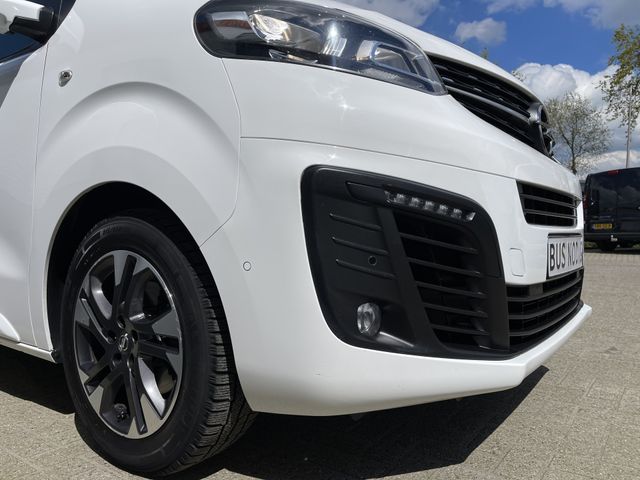 Opel Vivaro 2.0 CDTI 122pk L3H1 DC 5 persoons Edition / vaste prijs rijklaar € 22.950 ex btw / lease vanaf € 410 / airco / cruise / navi / camera / trekhaak / dubbele schuifdeur !