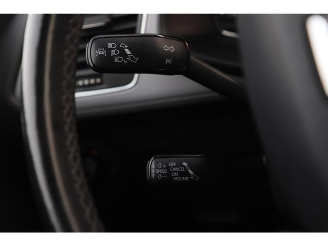 SEAT Leon 1.0 EcoTSI Style Business Intense DSG Automaat Virtual Leder Full LED Navigatie Clima Carplay Android Keyless Stoelverwarming PDC LMV
