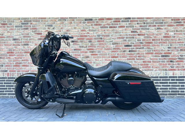 Harley Davidson Street Glide full Black Out  FLHTK Electra  