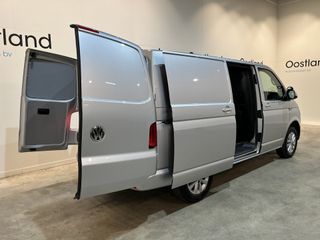 Volkswagen Transporter 2.0 TDI L1H1 Highline 150 PK Automaat / Euro 6 / Airco / Schuifdeur L + R / Trekhaak / Cruise Control / CarPlay / PDC / Navigatie