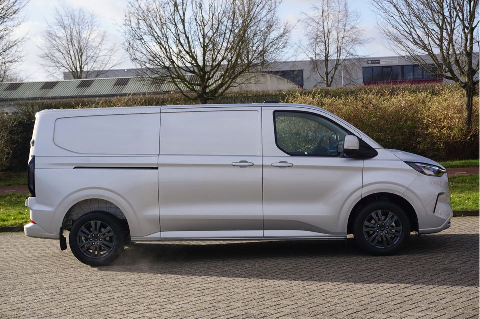 Ford Transit Custom 320L 170PK Aut. Limited MY2024 13" Navi, Adap. Cruise, Camera, 17" LM, LED, 2x Schuifdeur!! NR. M85*