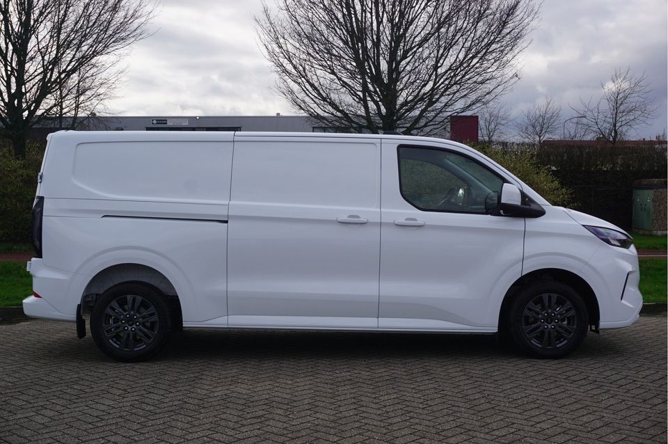 Ford Transit Custom 320L 136PK Limited MY2024 13" Sync 4 Apple CP, Cam, 17" LM, LED!! NR. 912