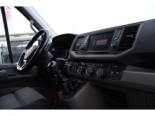 Volkswagen Crafter 2.0 TDI L3H3 4Motion Highline FULL OPTIONS! Adaptieve Cruise, Camera, 360 Sensoren, 177PK, Carplay, Multimedia, Stoelverwarming, Massage