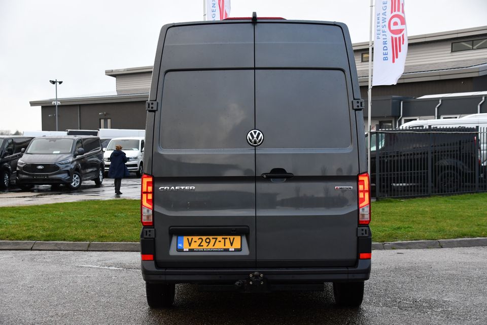 Volkswagen Crafter 2.0 TDI L3H3 4Motion Highline FULL OPTIONS! Adaptieve Cruise, Camera, 360 Sensoren, 177PK, Carplay, Multimedia, Stoelverwarming, Massage