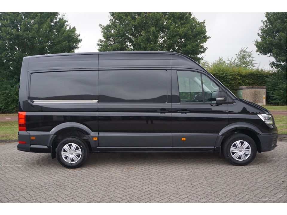 Volkswagen Crafter 35 177PK L3H3 AUT BPM VRIJ!! Navi, Cam, ACC, LED!! NR. 233