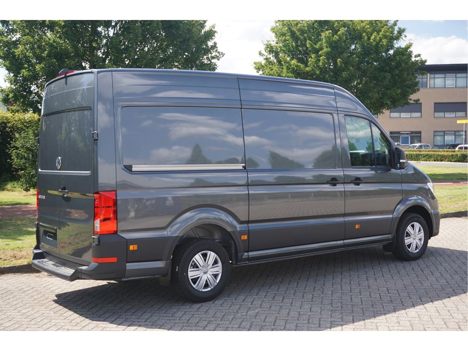 Volkswagen Crafter 35 177PK L3H3 AUT BPM VRIJ!! Navi, Cam, ACC, LED, 2x Schuifdeur!! NR. 130