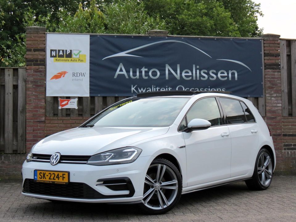 Volkswagen Golf 1.5 TSI 150PK R-LINE ! VERKOCHT !