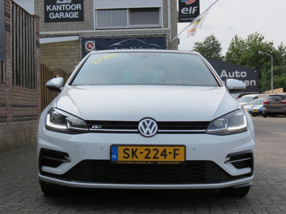 Volkswagen Golf 1.5 TSI 150PK R-LINE ! VERKOCHT !