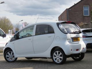 Mitsubishi i-MiEV AUTOMAAT €4450 NA KORTING | GROOT SCHERM | STOELVERWARMING | CLIMA-AIRCO | LICHTMETALEN VELGEN | BELASTINGVRIJ |