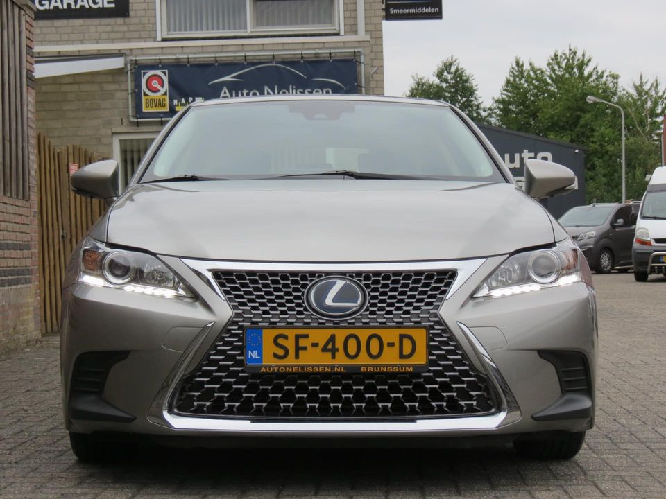 Lexus CT 200h NIEUW MODEL | ACTIEPRIJS | 1e EIGENAAR | GROTERE SCHERM | NAP | CAMERA | NAVI | CLIMA-AIRCO |