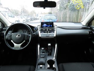 Lexus NX 300h | ORIGINEEL NEDERLANDS | TREKHAAK | DEALER ONDERHOUDEN | CAMERA | CLIMA-AIRCO |