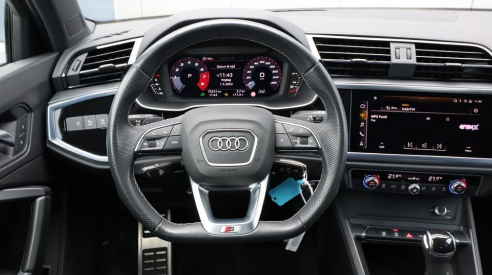 Audi Q3 35 TFSI S edition | 2X S-line | Led | Apple carplay | Camera