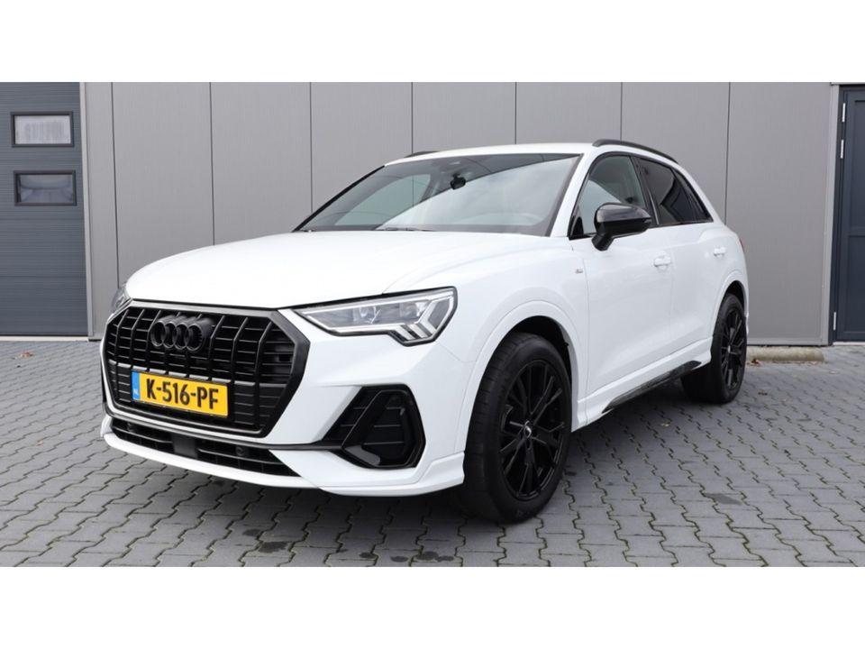 Audi Q3 35 TFSI S edition | 2X S-line | Led | Apple carplay | Camera