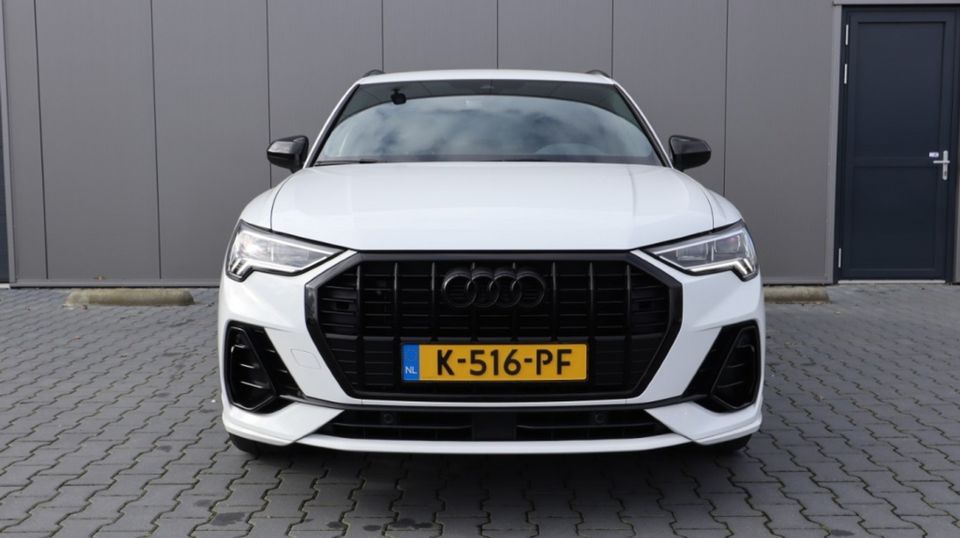 Audi Q3 35 TFSI S edition | 2X S-line | Led | Apple carplay | Camera