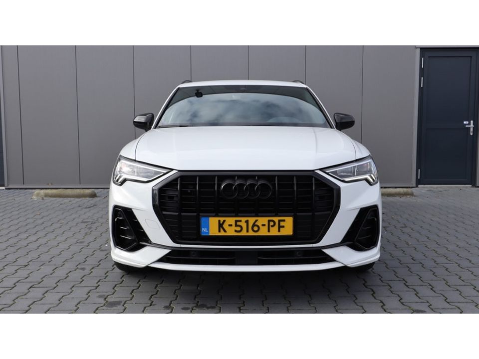 Audi Q3 35 TFSI S edition | 2X S-line | Led | Apple carplay | Camera