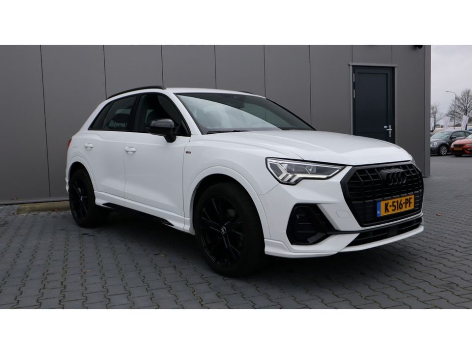 Audi Q3 35 TFSI S edition | 2X S-line | Led | Apple carplay | Camera