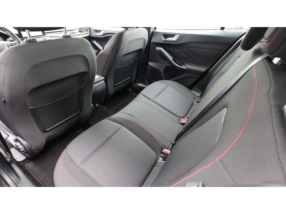 Ford FOCUS Wagon 1.0 EcoB. ST Line | Led | Media | Navigatie |