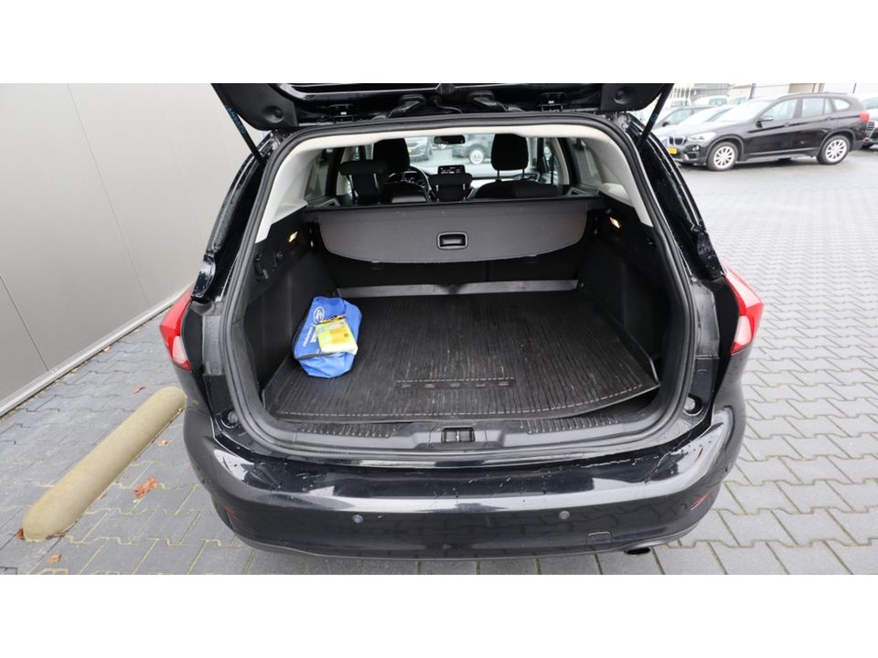 Ford FOCUS Wagon 1.5 EcoBl. | Media | Led | PDC | Privat glas VERKOCHT