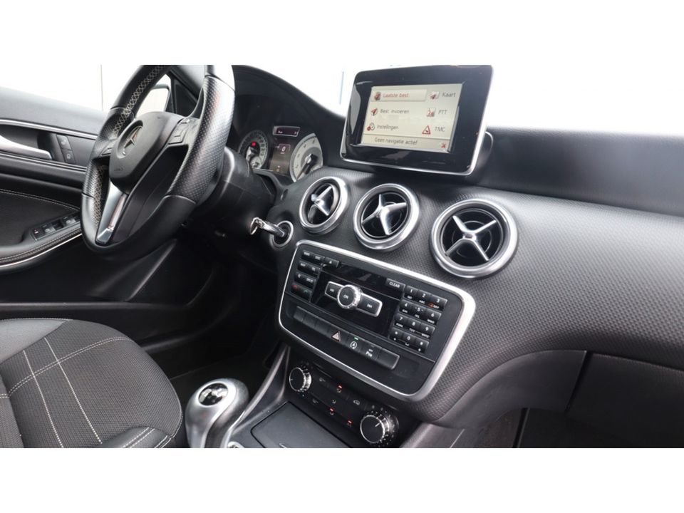 Mercedes-Benz A-Klasse 180 Ambition | Led | Navigatie | PDC | Mooi