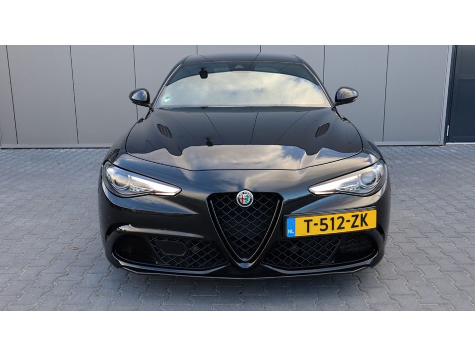 Alfa Romeo Giulia 2.9 V6 Quadrifoglio | Akrapovic | Led | Pracht machine