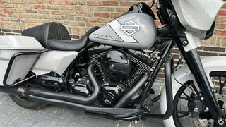 Harley Davidson 103 FLHXS Street Glide Special streetglide