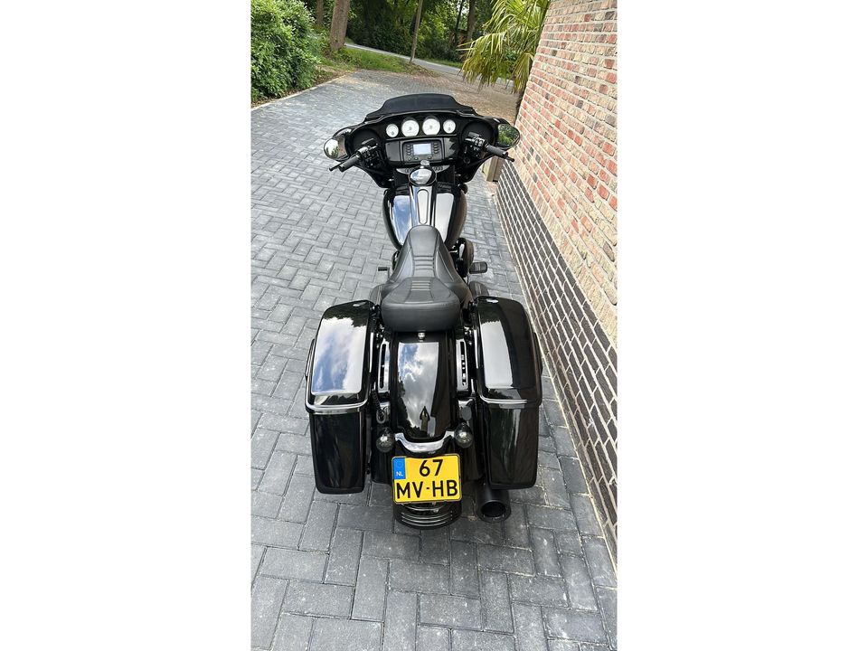 Harley Davidson 103 FLHX Street Glide Black Out