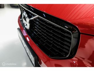 Volvo XC40 1.5 T5 Twin Engine R-Design | Camera | Fusion red |