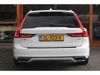 Volvo V90 T4 R-Design | Standkachel | Pilot Assist | Trekhaak 1800kg |