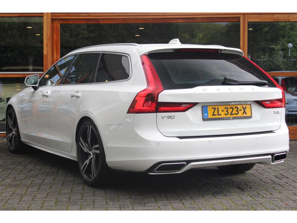 Volvo V90 T4 R-Design | Standkachel | Pilot Assist | Trekhaak 1800kg |