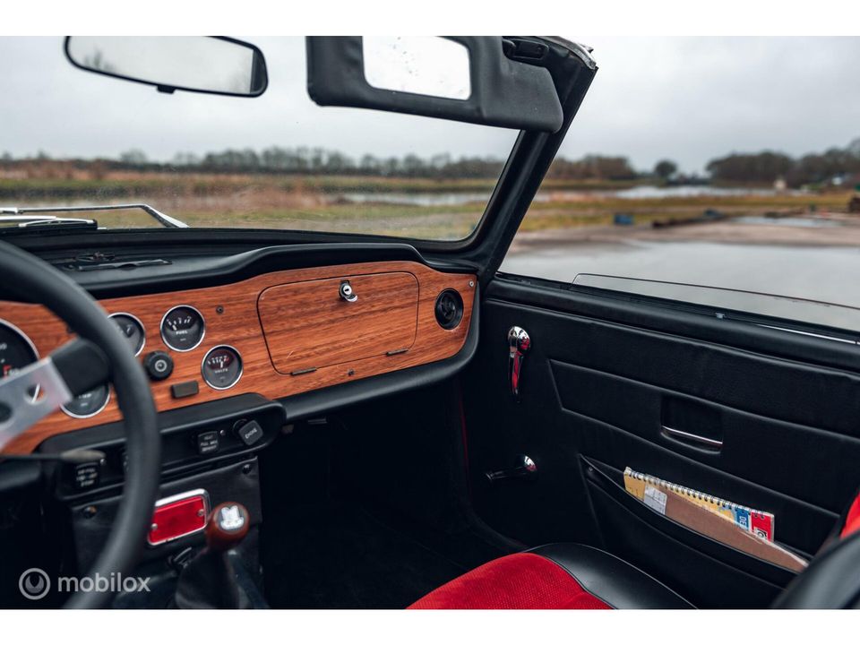 Triumph TR6 Soft Top