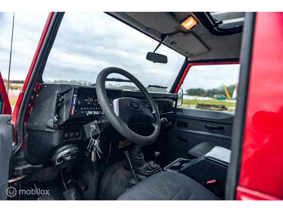 Land Rover Defender 2.5 Tdi 90" Hard Top | Rood | Dakrek