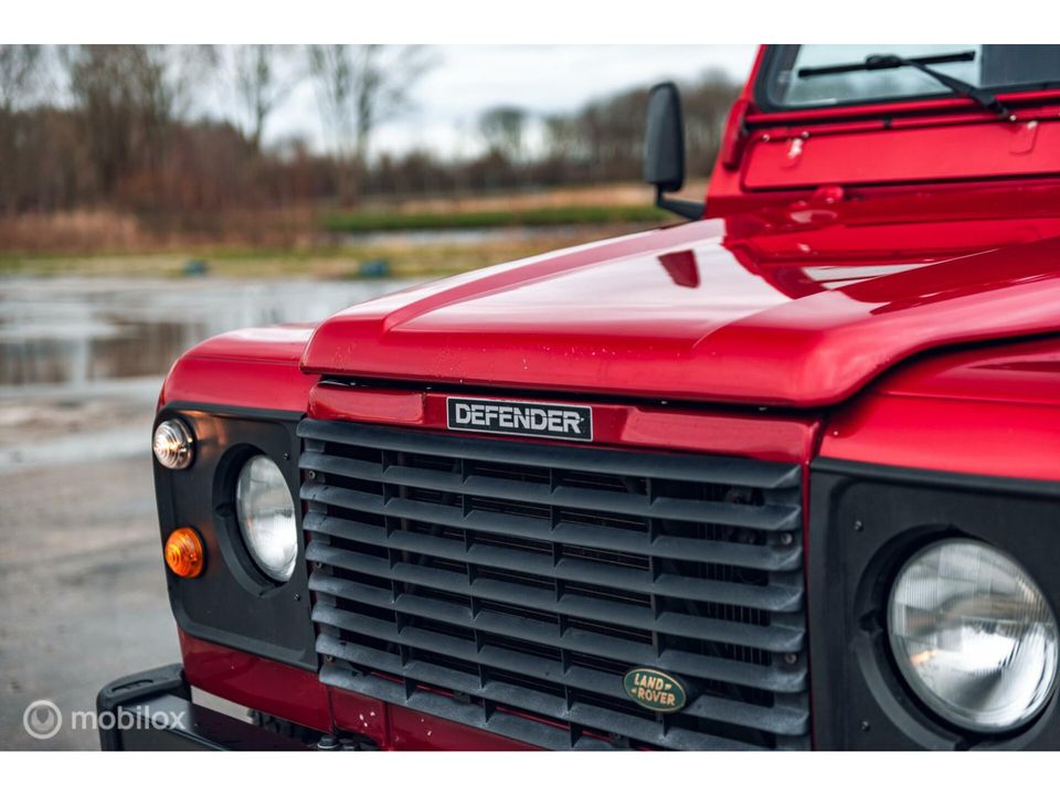 Land Rover Defender 2.5 Tdi 90" Hard Top | Rood | Dakrek