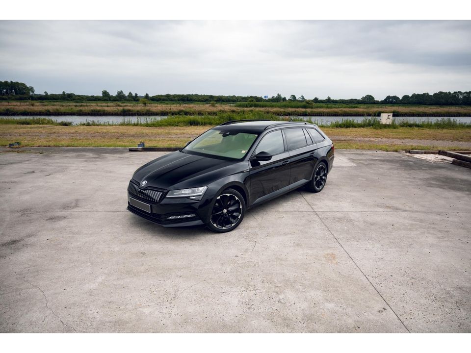 Škoda Superb Combi 1.4 TSI iV Sportline Business | PANO | TREKHAAK | STOELVERW. V+A | VOORRUIT VERW. | ADAPTIVE CRUISE