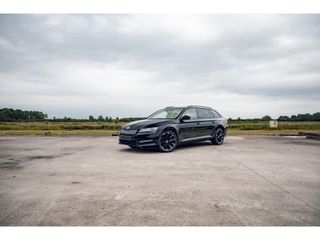 Škoda Superb Combi 1.4 TSI iV Sportline Business | PANO | TREKHAAK | STOELVERW. V+A | VOORRUIT VERW. | ADAPTIVE CRUISE