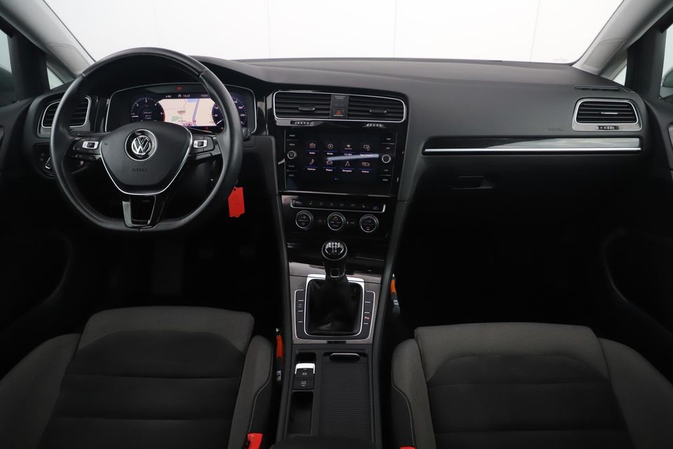 Volkswagen GOLF Variant 1.6 TDI Highline 116PK Virtual Cockpit Full LED Ergocomfort Sportstoelen 17 inch LMV Navigatie Carplay Android Bluetooth PDC Adaptive Cruise Stoelverwarming