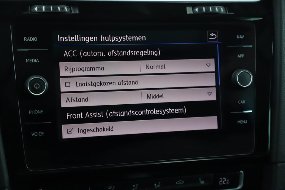 Volkswagen GOLF Variant 1.6 TDI Highline 116PK Virtual Cockpit Full LED Ergocomfort Sportstoelen 17 inch LMV Navigatie Carplay Android Bluetooth PDC Adaptive Cruise Stoelverwarming