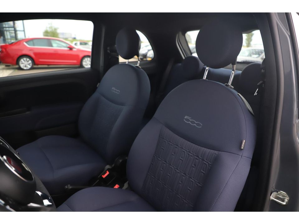 Fiat 500 1.0 Hybrid Cult 69PK Navigatie Airco Radio Bluetooth LMV PDC Zwarte Hemel