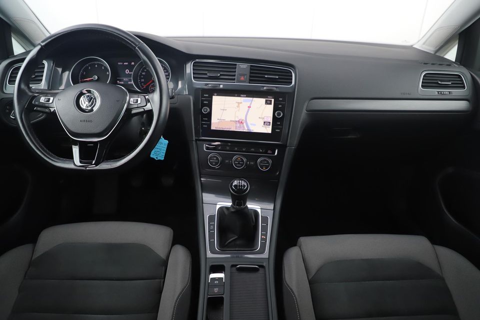 Volkswagen GOLF Variant 1.0 TSI Comfortline Business 116PK Ergocomfort Sportstoelen Navigatie Clima Adaptive Cruise Stoelverwarming Carplay Android Bluetooth PDC 17 inch LMV