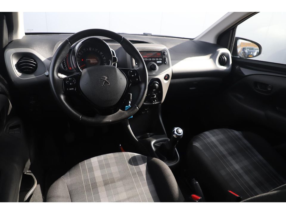 Peugeot 108 1.0 e-VTi Active Radio Airco Bluetooth Getint Glas Elektrische Ramen Centrale deurvergrendeling