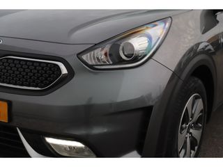 Kia Niro 1.6 GDi Hybrid DynamicLine Automaat Half Leder Navigatie Camera Lane Assist Clima Cruise PDC Carplay Android Bluetooth LED