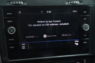 Volkswagen Golf 1.0 TSI Comfortline Business Automaat Navigatie Adaptive Cruise Clima PDC Carplay Android Auto Getint Glas LMV Bluetooth