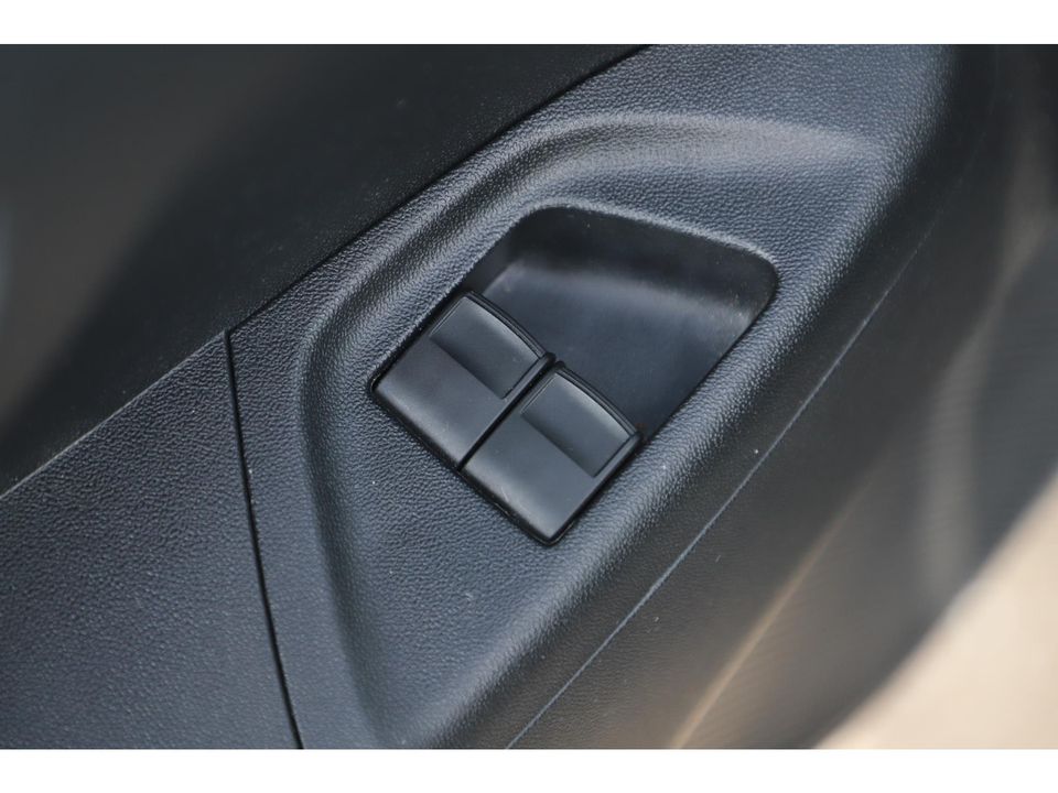 Peugeot 108 1.0 e-VTi Active Radio Airco Bluetooth Elektrische Ramen