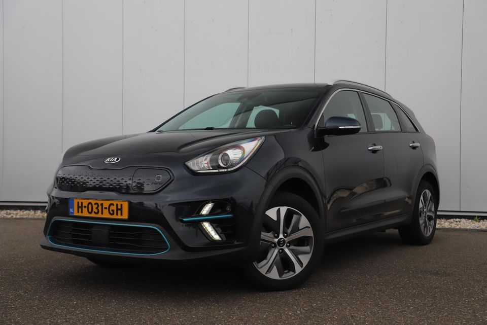 Kia e-Niro DynamicLine 64 kWh Automaat Half Leder Keyless Navigatie Achteruitrijcamera Clima Adaptive Cruise Lane Assist PDC