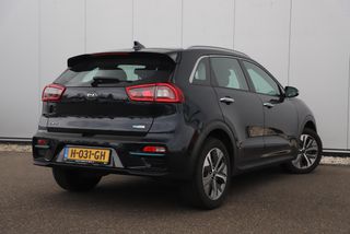 Kia e-Niro DynamicLine 64 kWh Automaat Half Leder Keyless Navigatie Achteruitrijcamera Clima Adaptive Cruise Lane Assist PDC