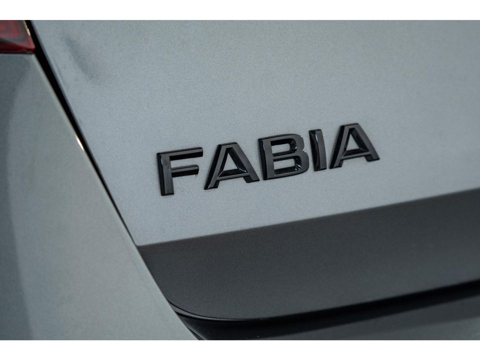 Škoda Fabia 1.0 TSI Monte Carlo | CLIMA | DAB | PDC | LED | NAVI via APPLE CAR PLAY | SPORT INTERIEUR