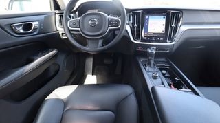 Volvo V60 2.0 T5 Momentum | Leder | Led | Media | Elelktr a klep