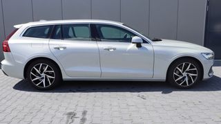 Volvo V60 2.0 T5 Momentum | Leder | Led | Media | Elelktr a klep