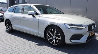 Volvo V60 2.0 T5 Momentum | Leder | Led | Media | Elelktr a klep