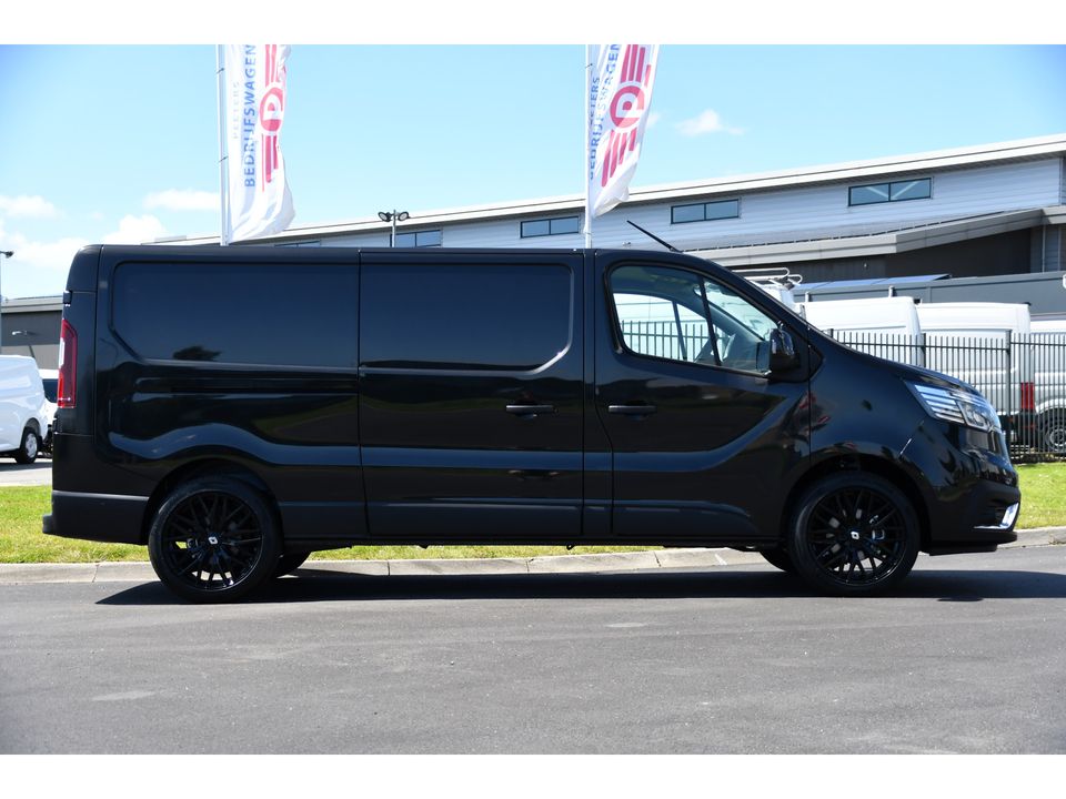 Renault Trafic 2.0 dCi 130 T30 L2H1 Luxe Black Edition Camera, Cruise, 2 x Schuifdeur, Carplay, Multimedia, 130PK,