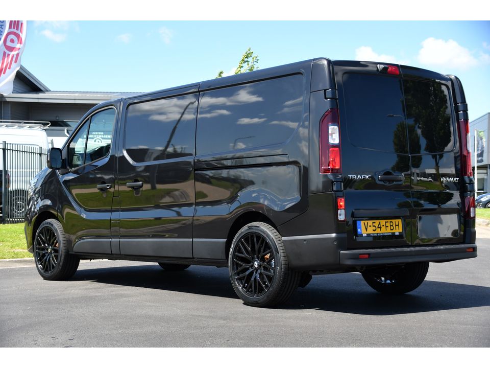 Renault Trafic 2.0 dCi 130 T30 L2H1 Luxe Black Edition Camera, Cruise, 2 x Schuifdeur, Carplay, Multimedia, 130PK,